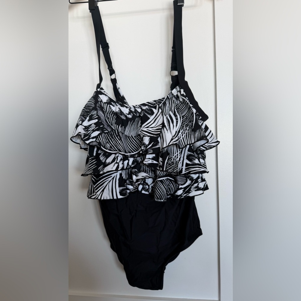 Alia Black and White Ruffled One Piece Swimsuit | Size 10/30 (US Medium)